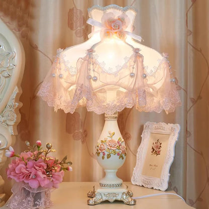 Victorian Style Table Lamp Pink Princess lamp, Romantic Bedroom Night Light with Resin Flower Carved Base, Bedside Desk Lighting for Girl's Room Bedroom Reading