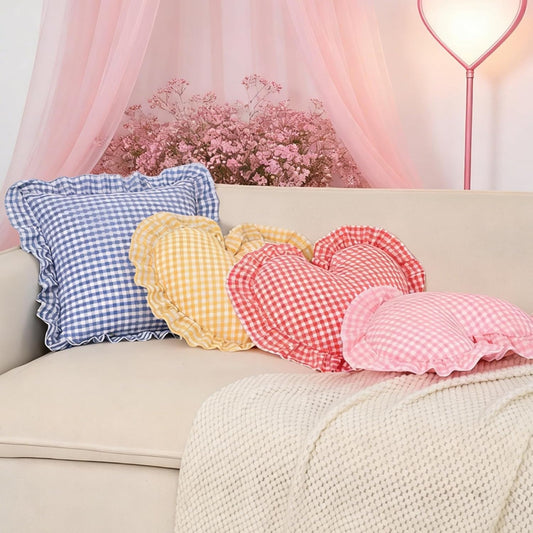 Ruffled Checkered Love Throw Pillow, Decorative Grid Cushions, Heart-Shaped Pillow for Wedding Home Decoration, Insert Included (Pink)