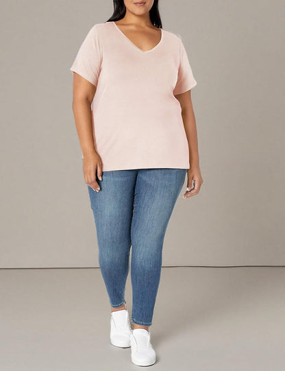 Amazon Essentials Women's Plus Size Short-Sleeve V-Neck T-Shirt
