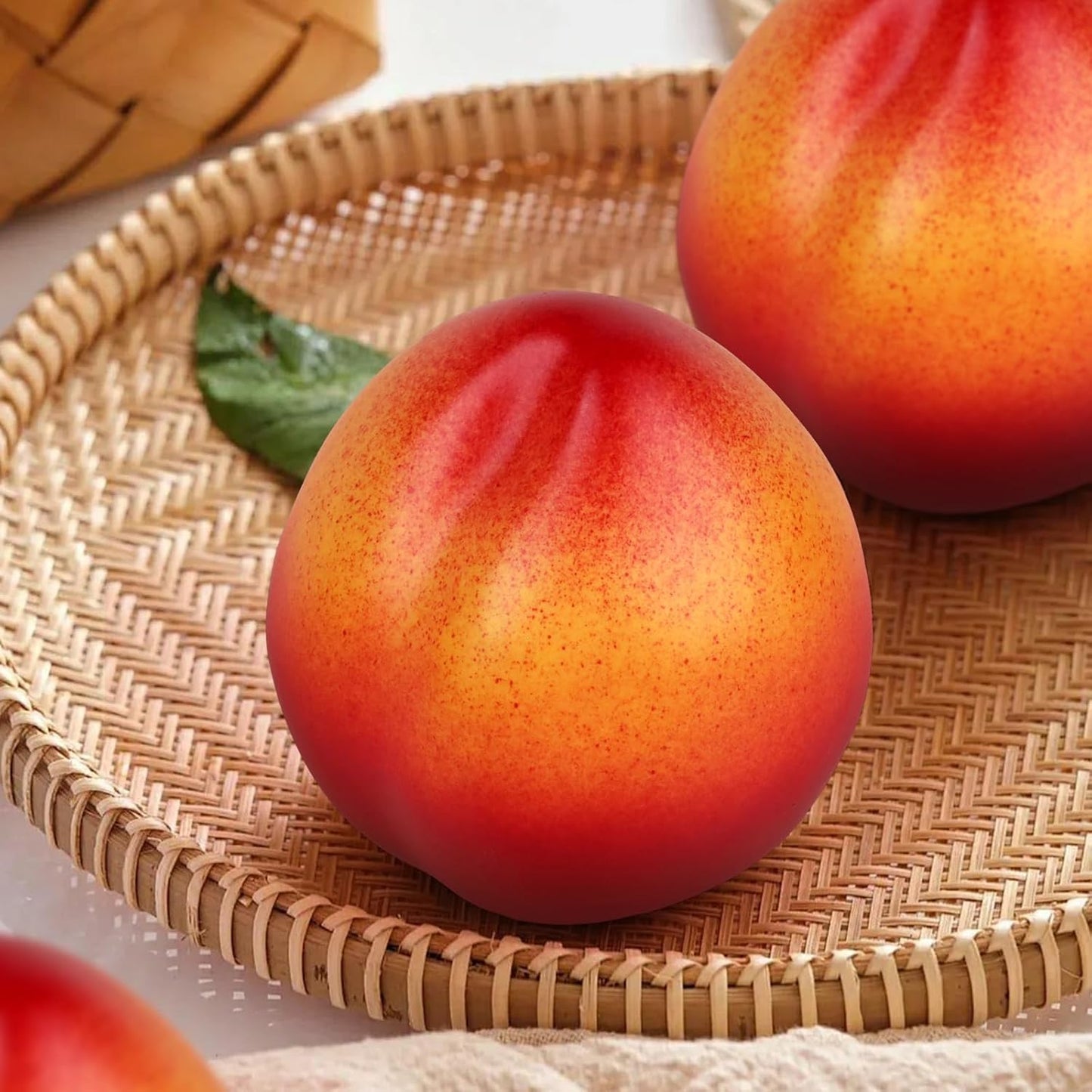Gresorth 6pcs Artificial Peach Decoration Fake Nectarine Fruit Display Faux Lifelike Fruits Ornament Home Party Kitchen Christmas