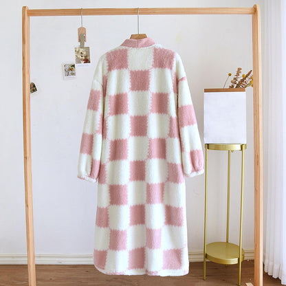 Lmdudan 2025 Womens Long Fleece Robe Checkered Bathrobe with Pockets Soft Sleepwear Nightgown Fluffy Plush Bathrobe