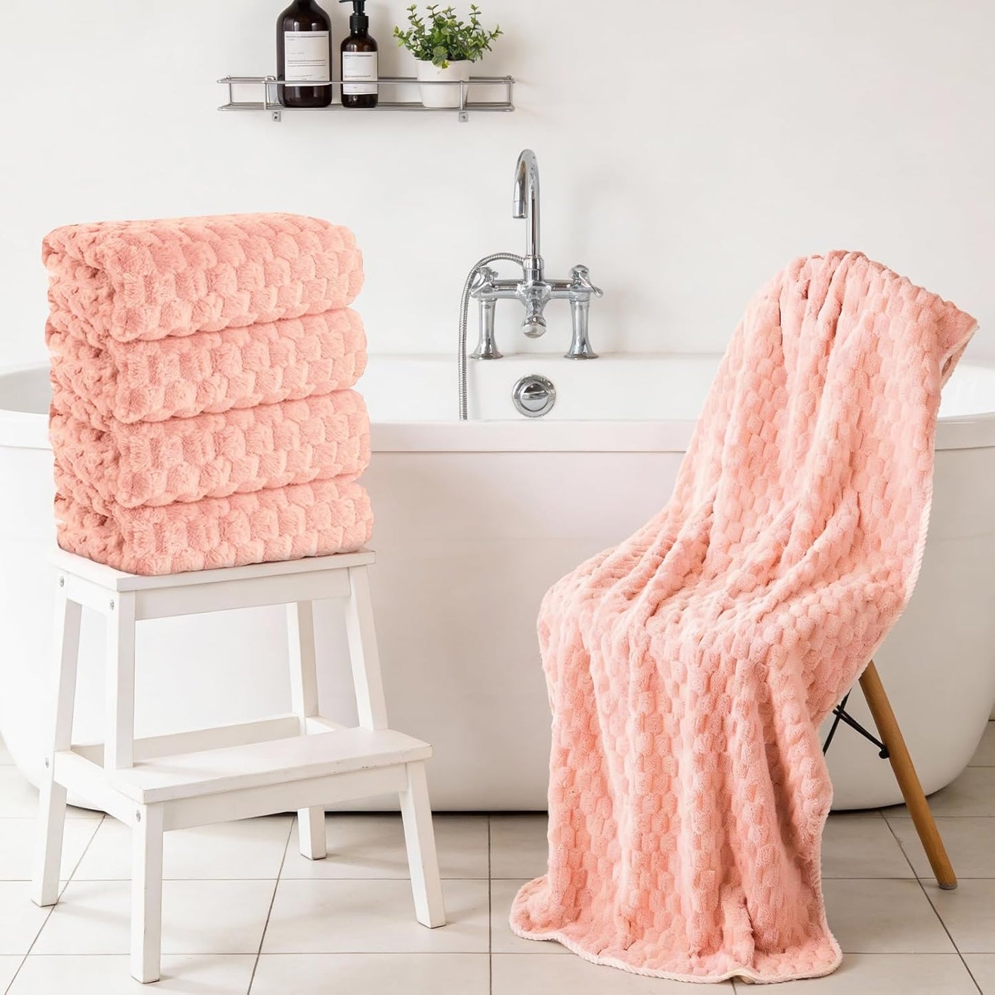 4 Pack Microfiber Bath Towels Large, Super Absorbent, Quick Dry, Plush and Fluffy, 27.5″ x 55″, Luxury Towel Set for Bathroom, Spa, Gym, Travel - Pink