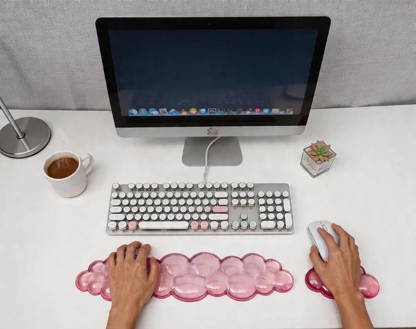 Cloud-Shaped Gel Wrist Rest Set, Transparent Silicone with PU Base, Keyboard and Mouse Pad Support (Light Pink)