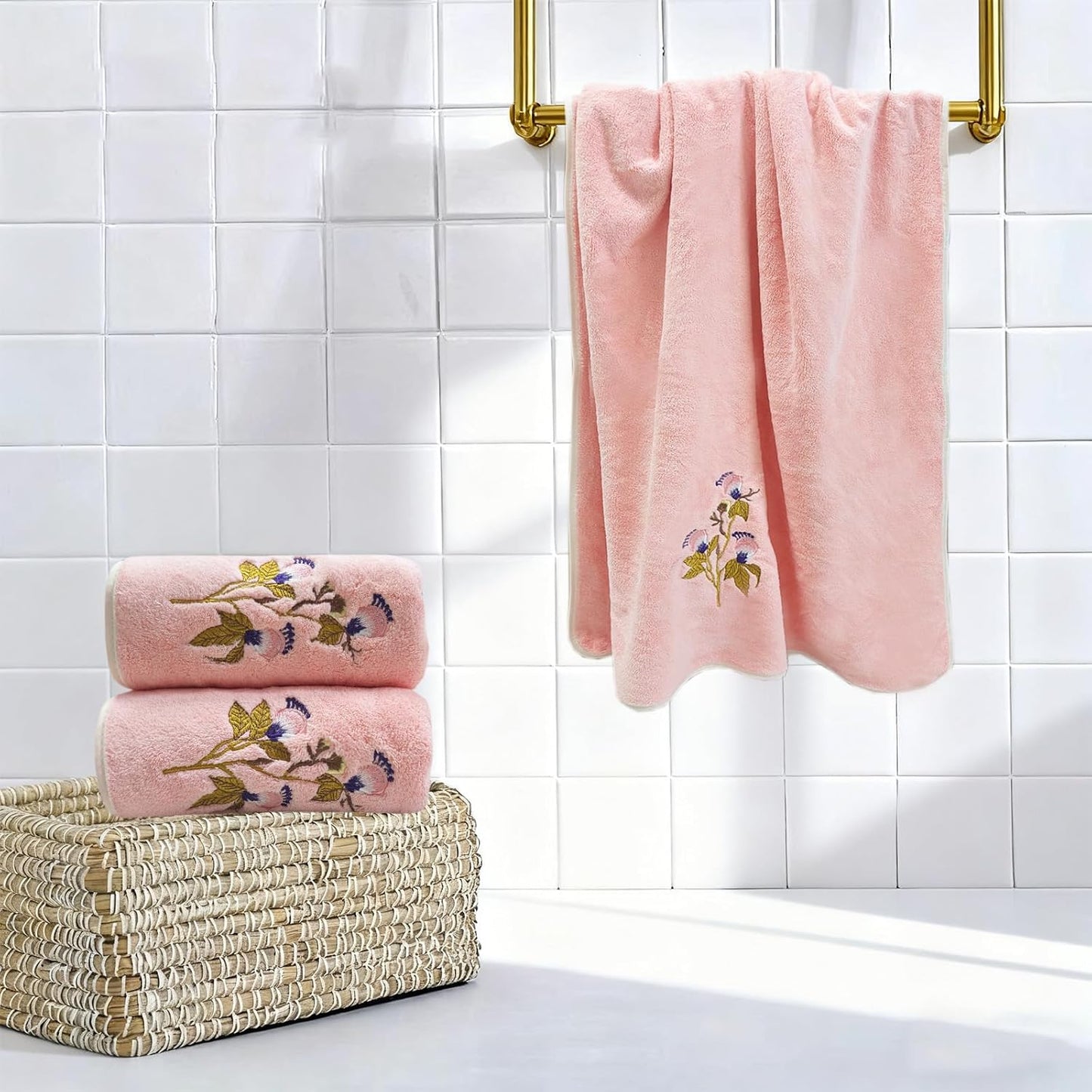 Pink Butterfly Floral Bath Towels Set Soft Coral Velvet Cute Flower Pattern Towels for Bathroom Highly Absorbent & Quick Drying Washcloth for Shower Kitchen Spa Guest(Pink)