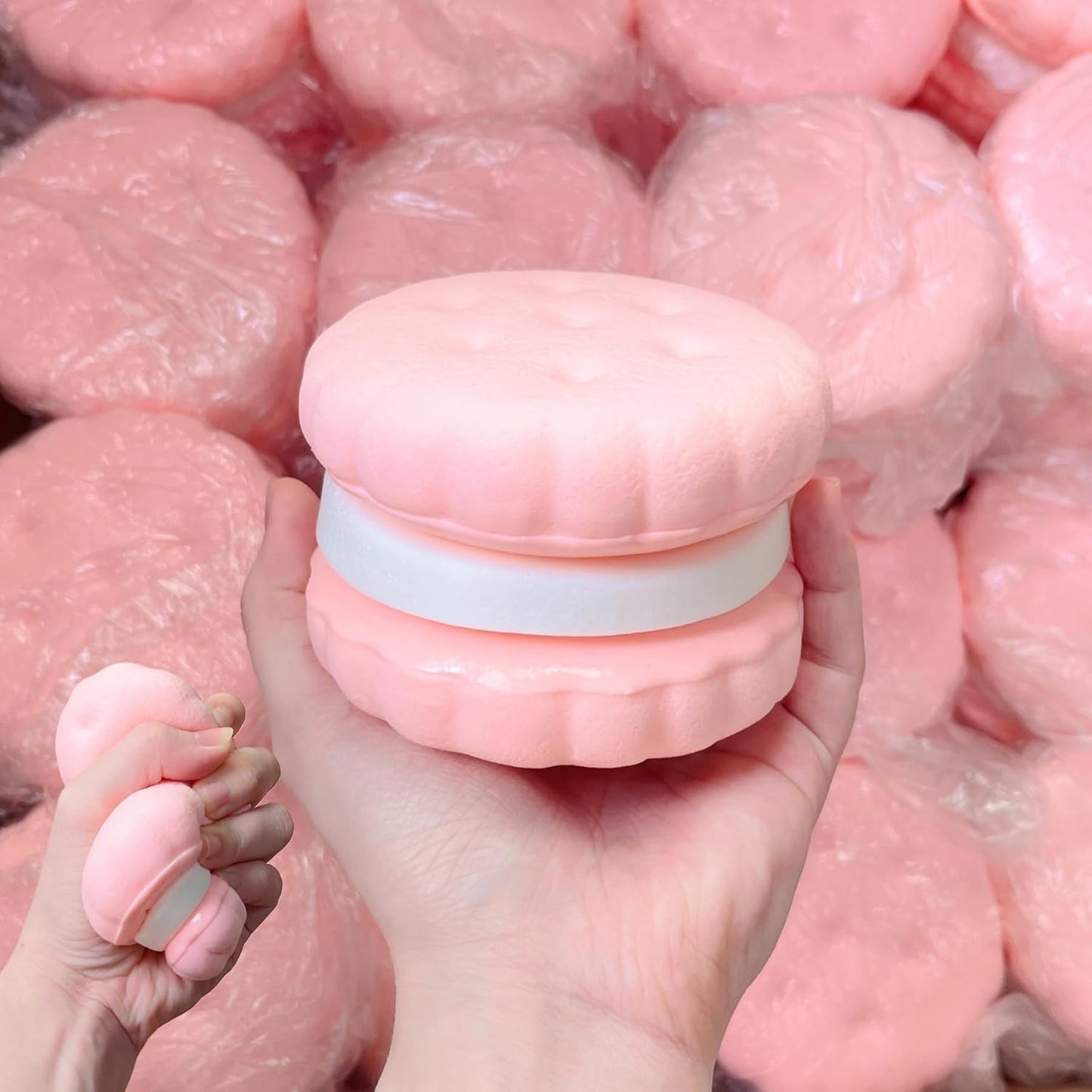 3.5 Inch Slow Rising Squishy Toys, Super Soft Cookie-Shaped Slow Rising Squishies, 3 Layers Realistic Sandwich Cookie Squeeze Toy, Food Squishies for Decompression Stress Relief (Pink)