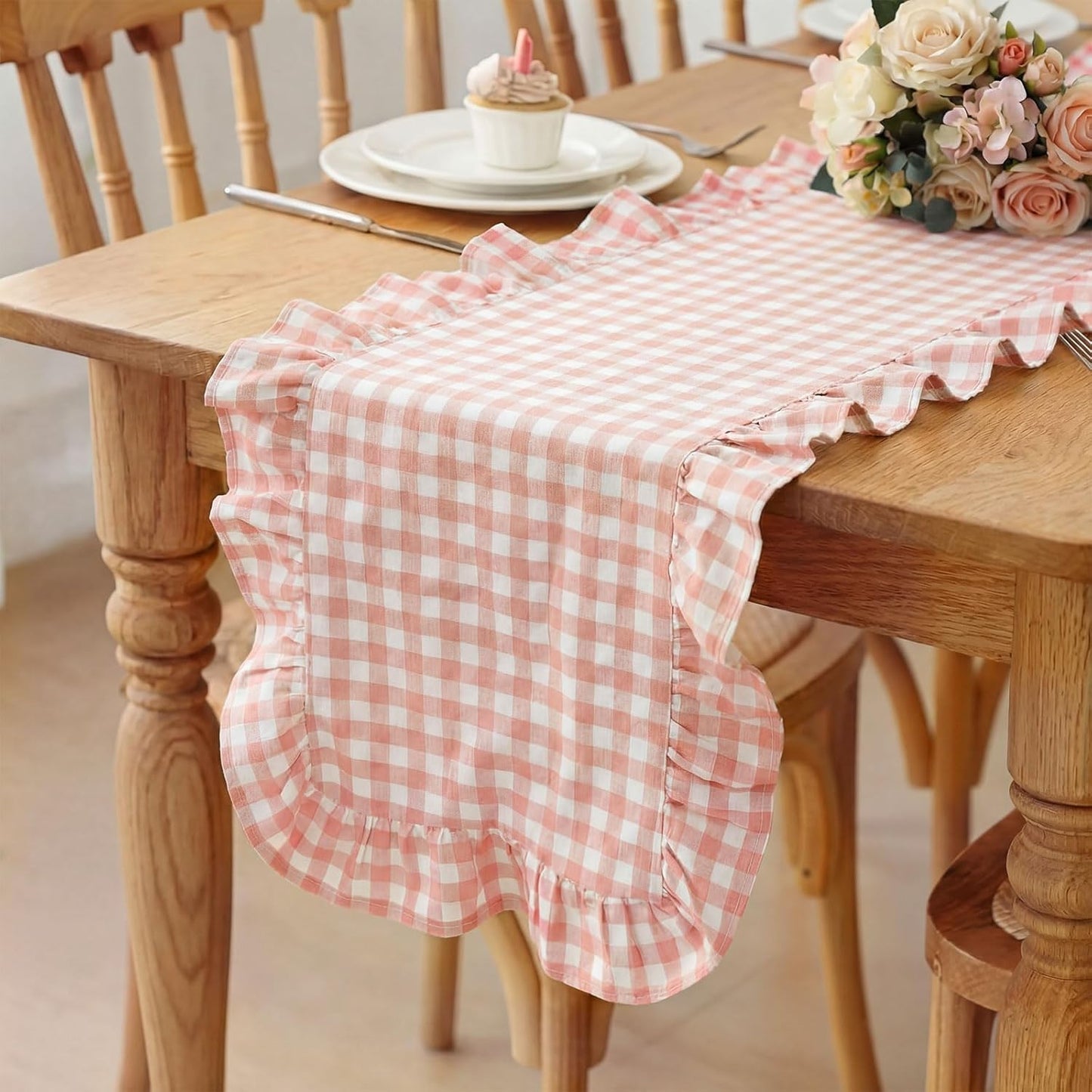 HunnmingRe 1 Pcs Light Pink Plaid Gingham Ruffle Table Runner 118 x 13.8'' Farmhouse Table Runner 100% Cotton Scalloped Long Dresser Scarves for Mother’s Day Dining Room, Wedding, Rustic Home Decor