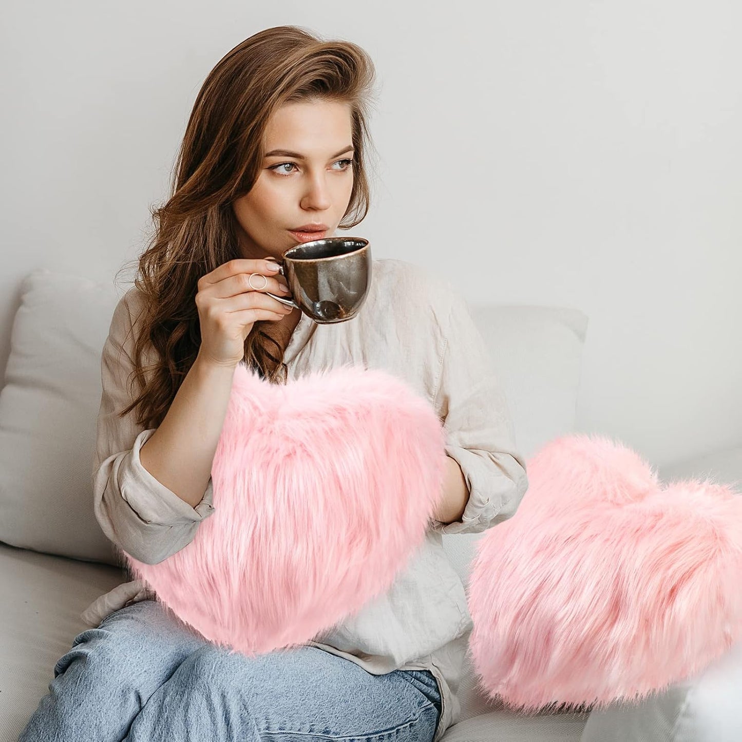 Maitys 2 Pcs Heart Shaped Pillows 12 x 16 Inch Faux Fur Throw Fluffy Cute Soft Throw Pillows Decorative with Insert for Anniversary Bedroom Living Room Sofa Couch (Pink)