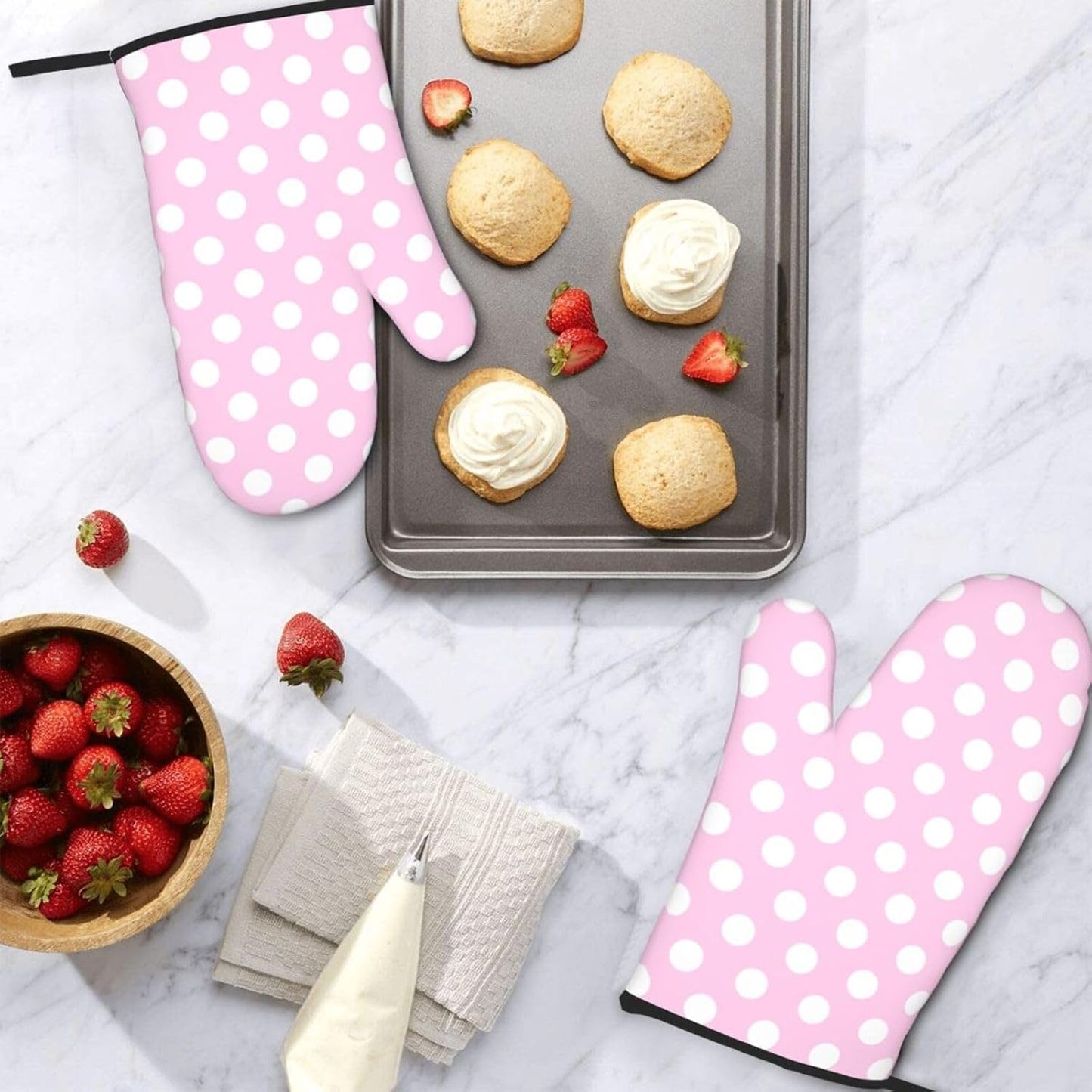 Light Pink Polka Dot Print B Oven Mitts for Women, Cute Kitchen aid Oven Mitts Heat Resistant with Cotton Lining