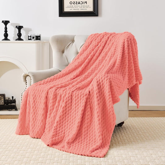 PLEASANT BOULEVARD Fleece Throw Blanket for Couch with 3D Turtle Shell Jacquard Soft Blanket, Fuzzy Blanket for All Seasons 60x80 Inches, Pink