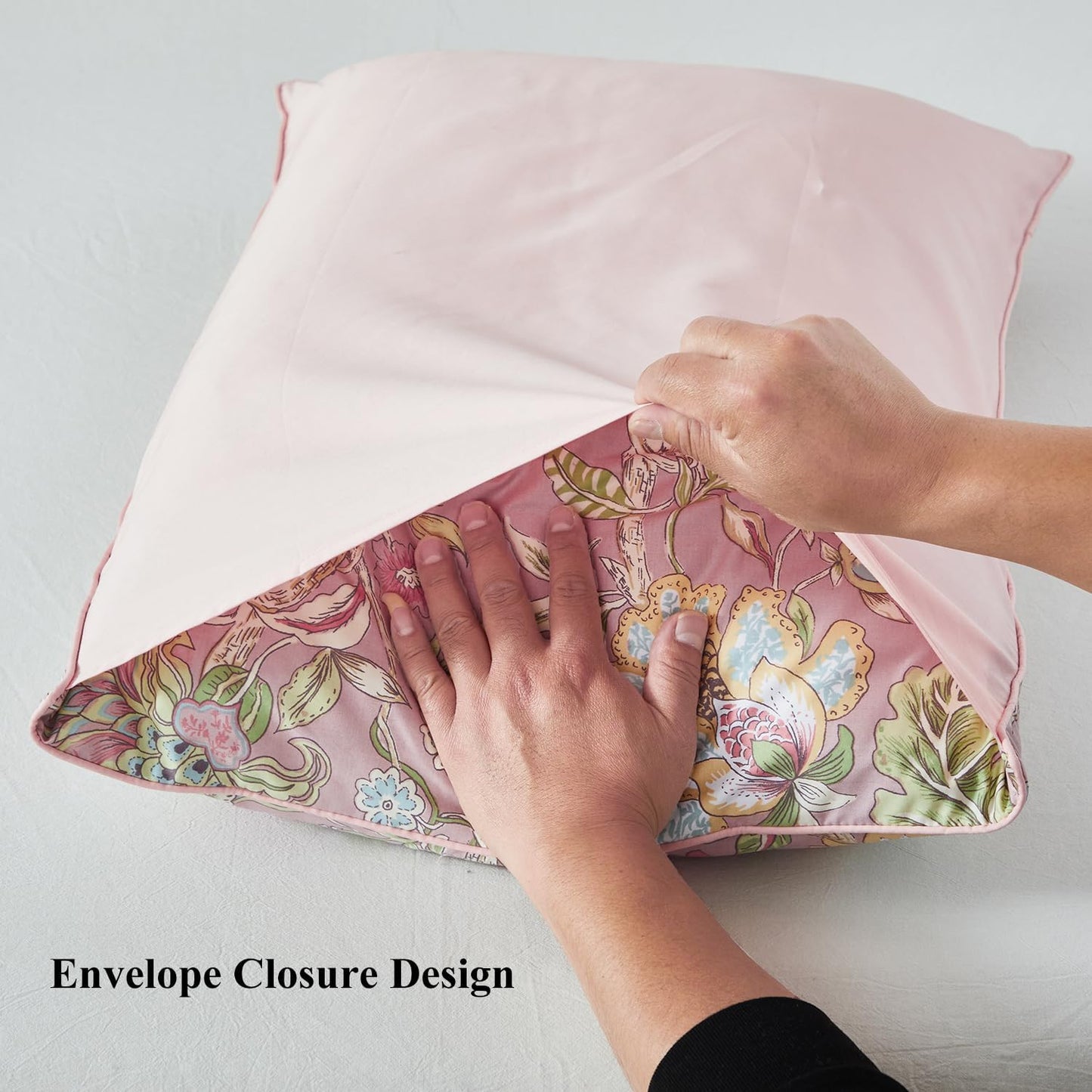 WINLIFE 100% Cotton Pillow Cases Set of 2 Blush Pink Floral Printed Pillowcase Envelope Closure Pillow Cover, Soft & Breathable (Standard, 20'' x 26'')