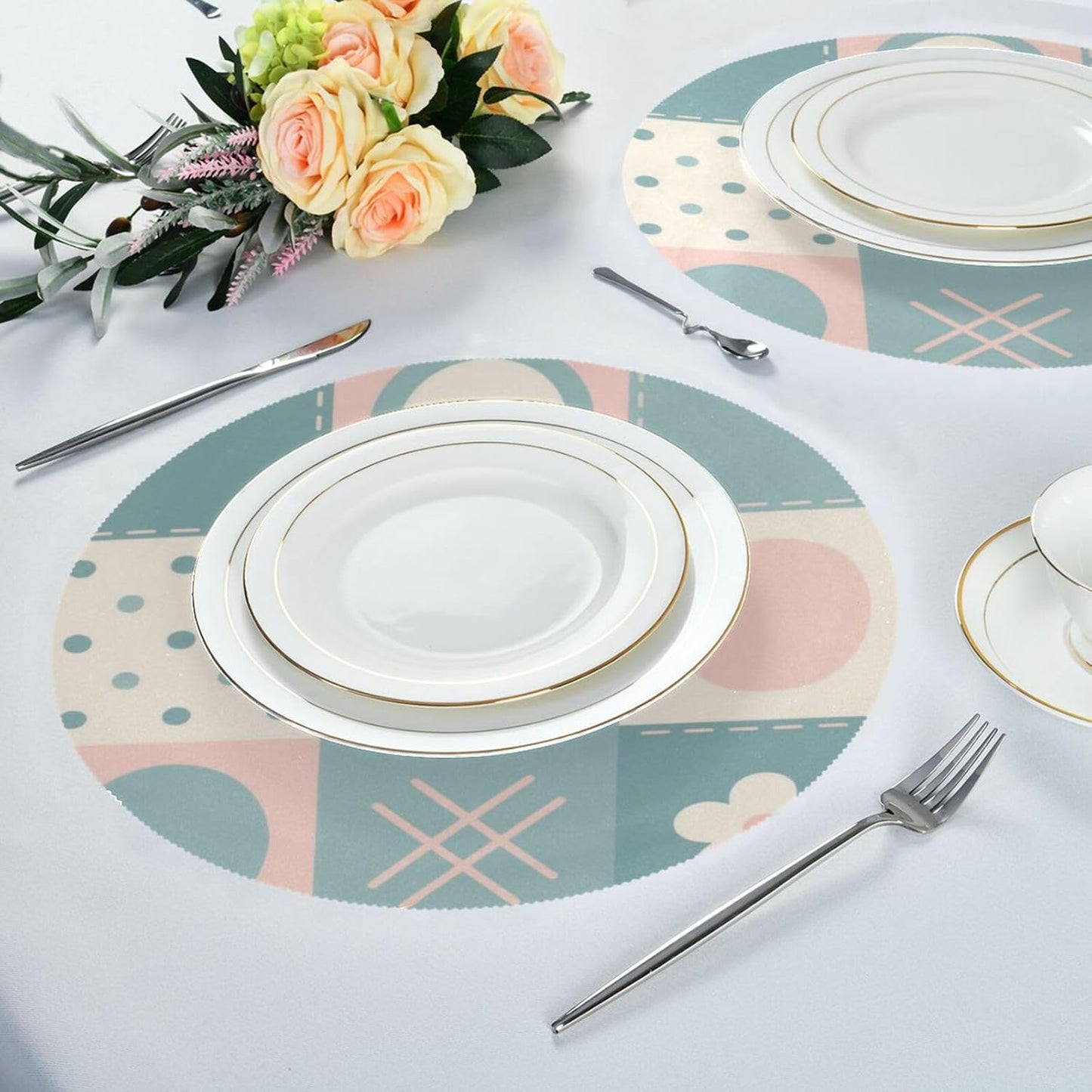 Patchwork Pattern Flowers Pastel Peach Round Outdoor placemats Rustic Reusable placemat individuales para mesa de comedor Rose Gold 15.4x15.4in Set of 6
