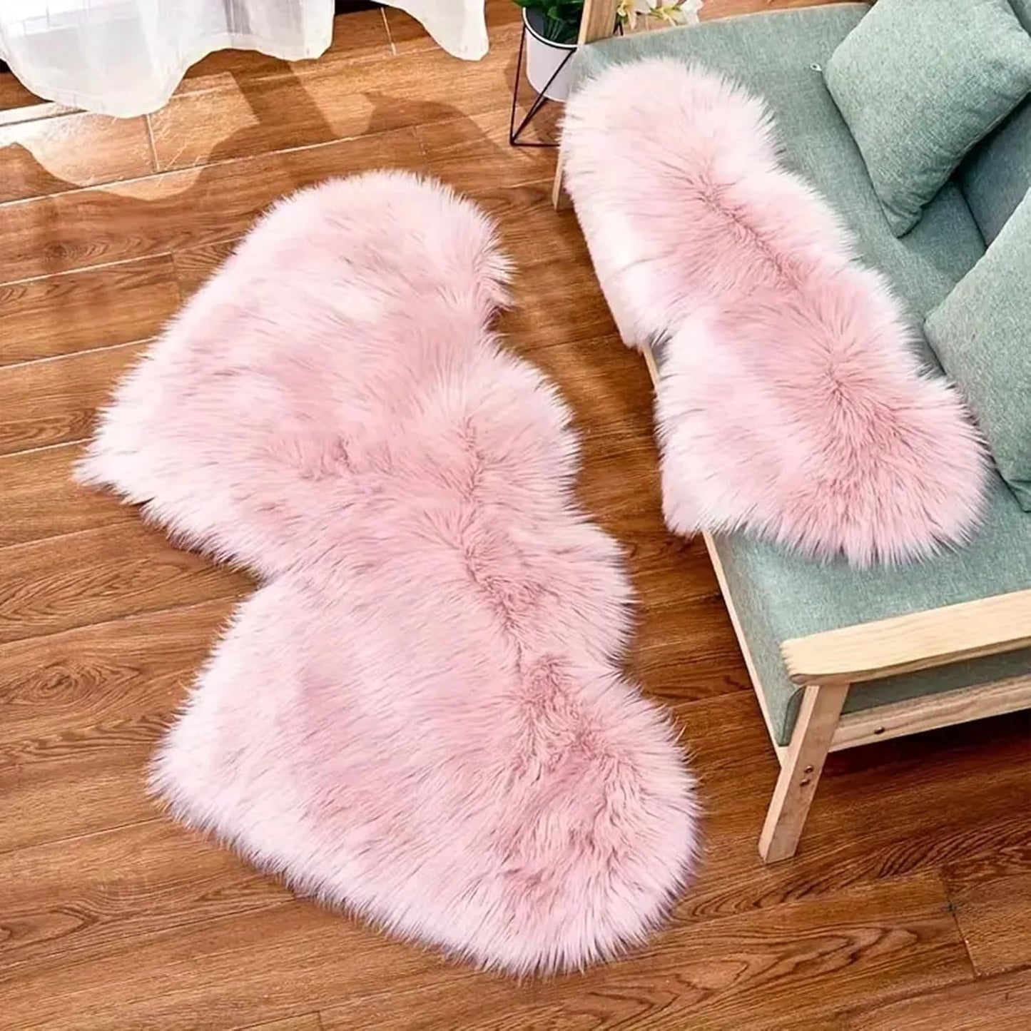 Heart Shaped Rug, Faux Fur Rug Fluffy Door Mat for Home Room Bedroom Decor, 12 x 16 Inch Pink 1