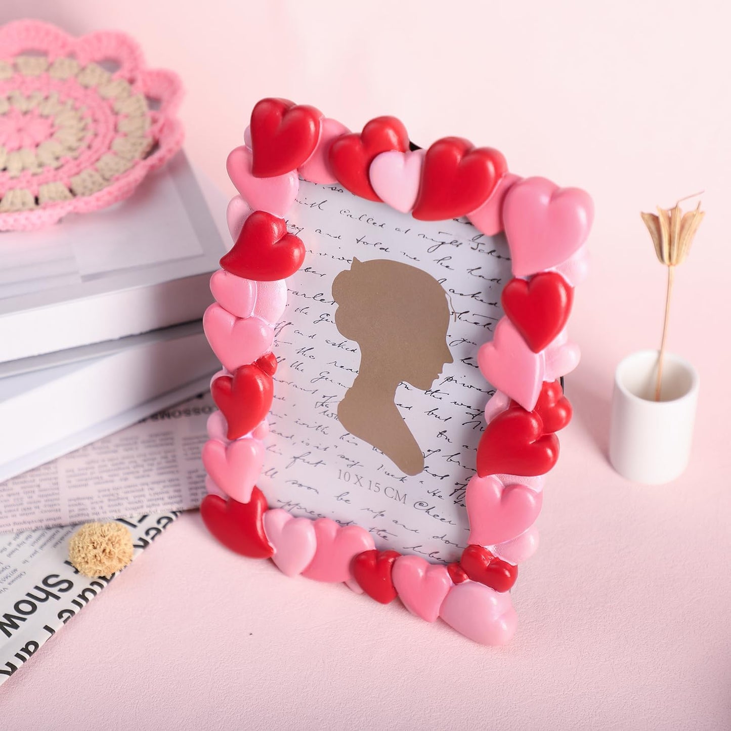 Bicuzat 3D Embossed Red Pink Heart Pattern Resin Card Frame Photo Photo Display Frame Picture Frame for Desktop Table Top Display for Lover Valentine, 4 by 6 Inches
