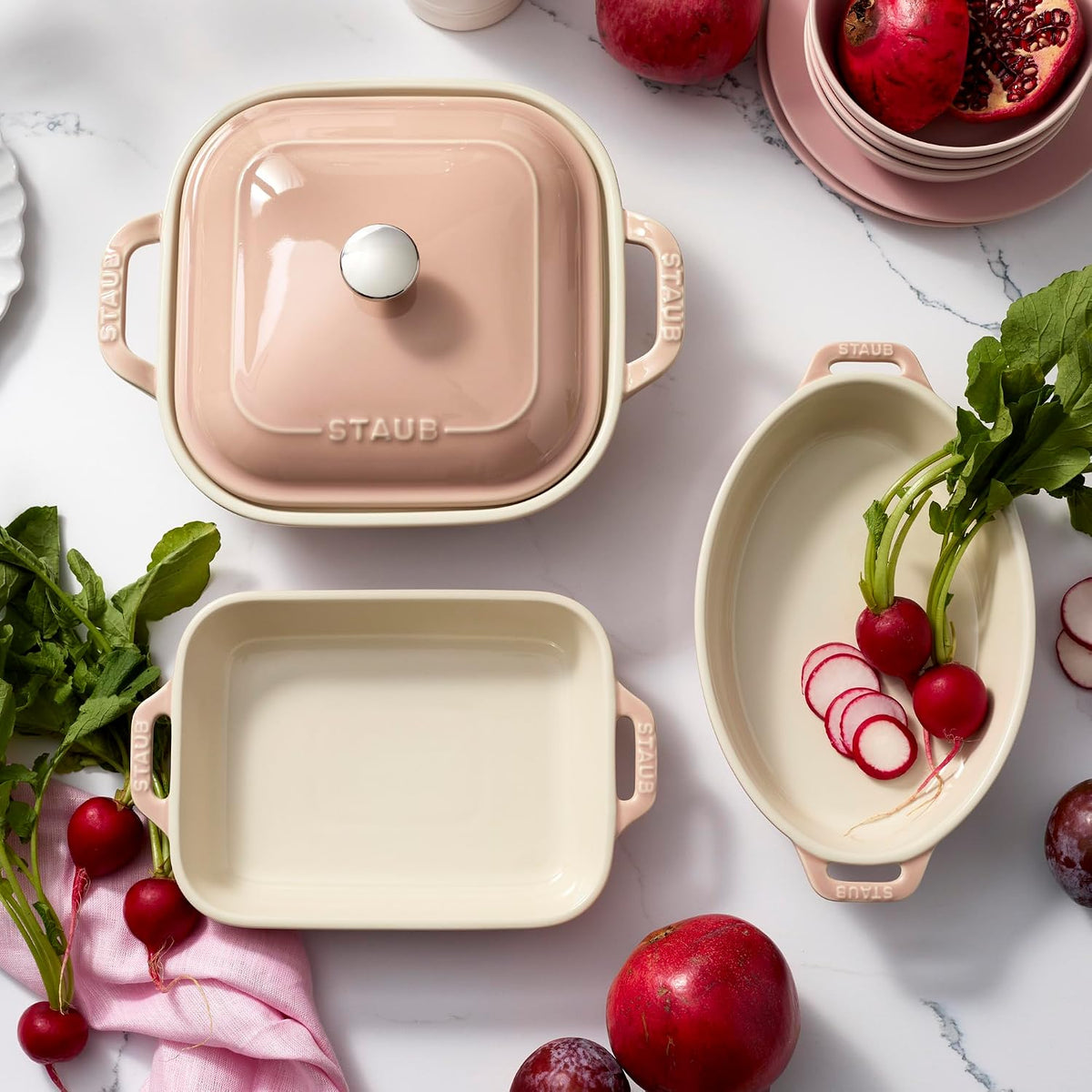 Ceramic 4-pc Baking Pans Set, Casserole Dish with Lid, Brownie Pan, Light Pink