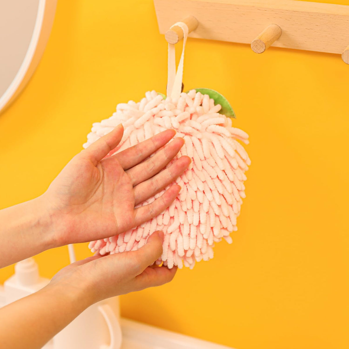Chenille Bathroom Towels, Cute Hand Towels, Super Soft Water Absorbent Decorative Hand Towels with Hanging Loop Machine Washable Kitchen Towels, 7 X 7 Inches, Pink Peach