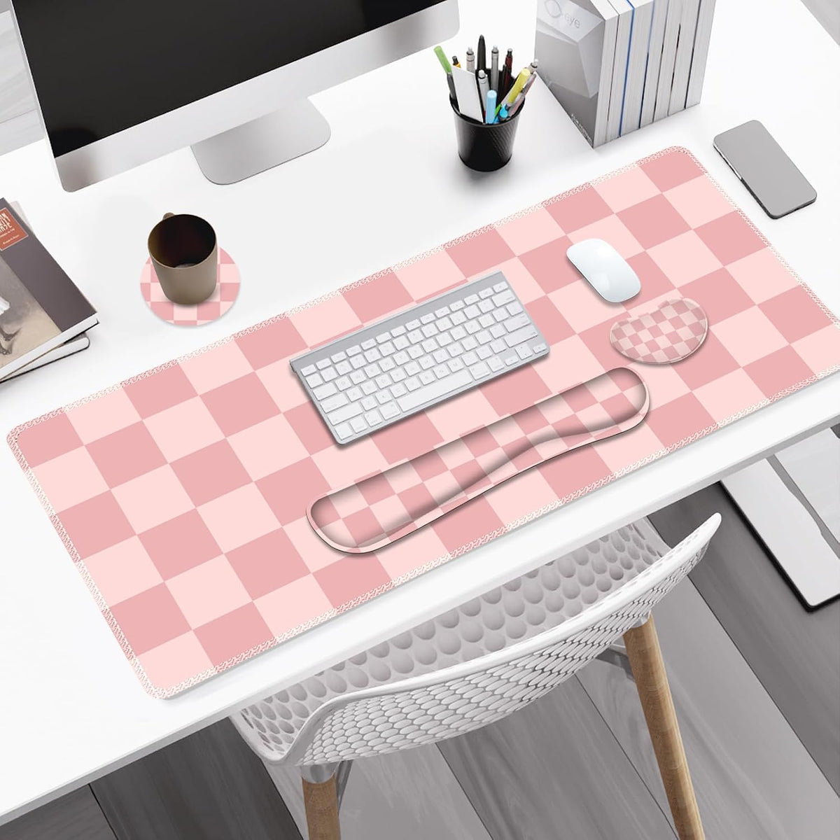 Soft Pink Checkerboard Mouse Pad Set, 4 in1 Ergonomics Keyboard Desk Mat with Memory Foam Wrist Rest, Extended Game Mousepad, Non-Slip Large Gaming Desk Pad Matt Easy Typing Pain Relief