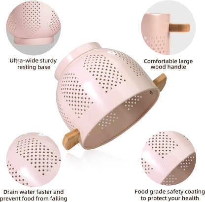 Metal Colander with Wood Handle and Stable Base, Powder Coated Steel Kitchen Strainer Basket for Draining Pasta, Vegetable and fruit(5.5quart,Pink)