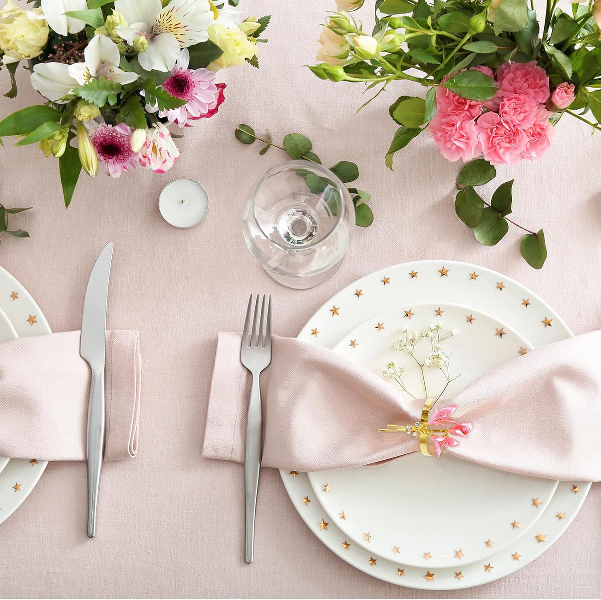 Lily Napkin Rings Set of 4, Flower Napkin Holders Floral Napkin Ring Perfect for Wedding Party Holiday Banquet Christmas Dinner Decor (Pink)