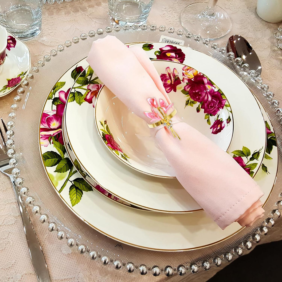 Lily Napkin Rings Set of 4, Flower Napkin Holders Floral Napkin Ring Perfect for Wedding Party Holiday Banquet Christmas Dinner Decor (Pink)