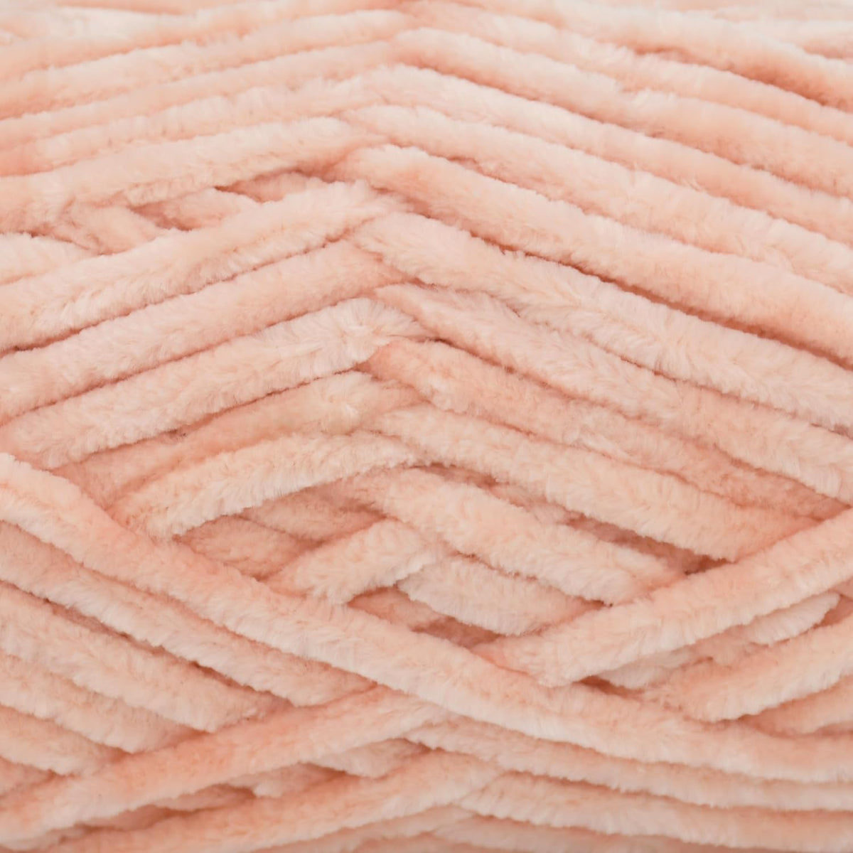 100g Velvet Chenille Yarn for Crocheting,Peach Fluffy Velvet Plush Yarn Thick Soft Chunky Chenille Yarn Baby Blanket Yarn for Crocheting Knitting Beginners（Peach）