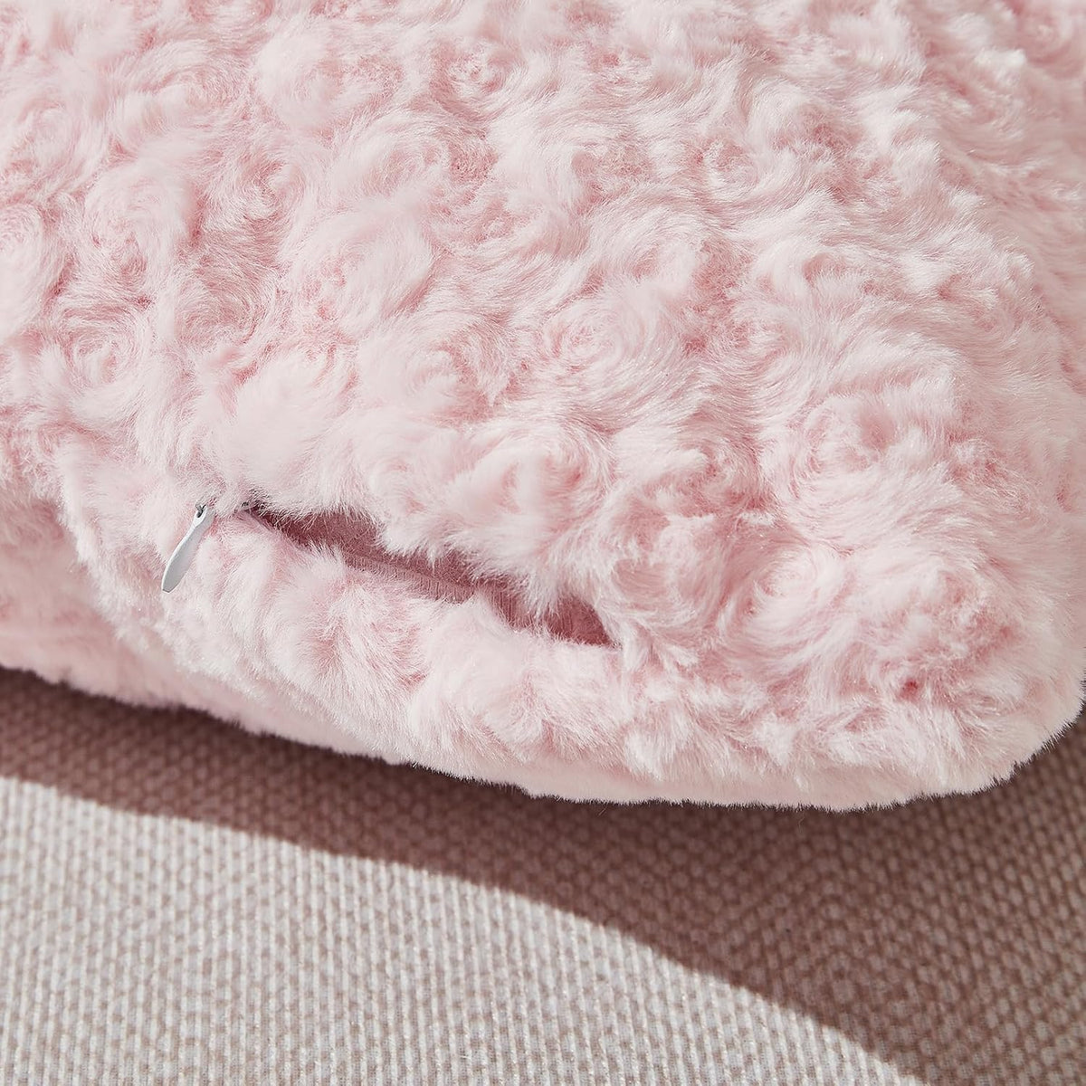 18 x 18 Pink Pillow Covers Couch Pillow Cases for Living Room Bed Room Faux Rabbit Fur with Rose Pattern Square Light Pink Cushion Covers for Bed Couch Sofa Chairs