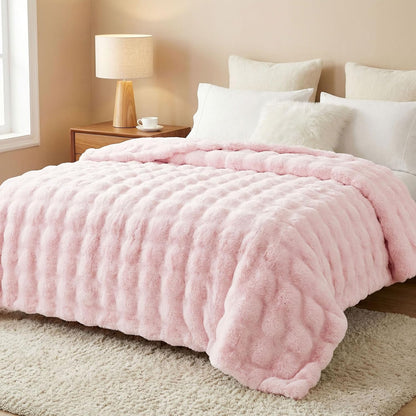 DREAMNINE Soft Faux Bubble Rabbit Fur Blanket Twin Size, Thick Cozy Decorative Warm Fuzzy Fur Blanket for Bed Couch Sofa Chair Bedroom Living Room Dorm Gift, 60 * 70 Inches, Pink