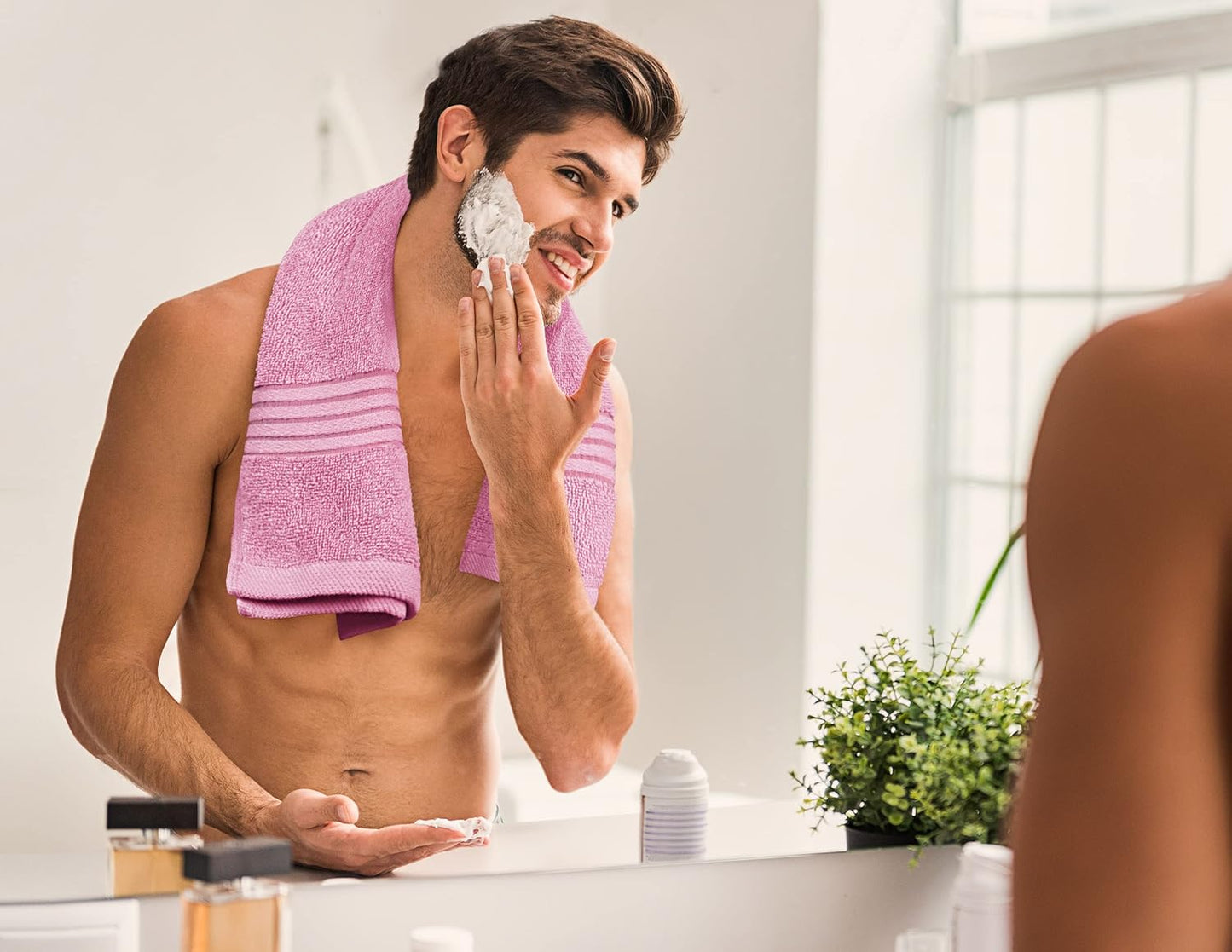 Utopia Towels 8 Piece Premium Towel Set, 2 Bath, 2 Hand, and 4 Washcloths, 100% Ring Spun Cotton, Highly Absorbent Towels for Bathroom, Sports, and Hotel, Pink
