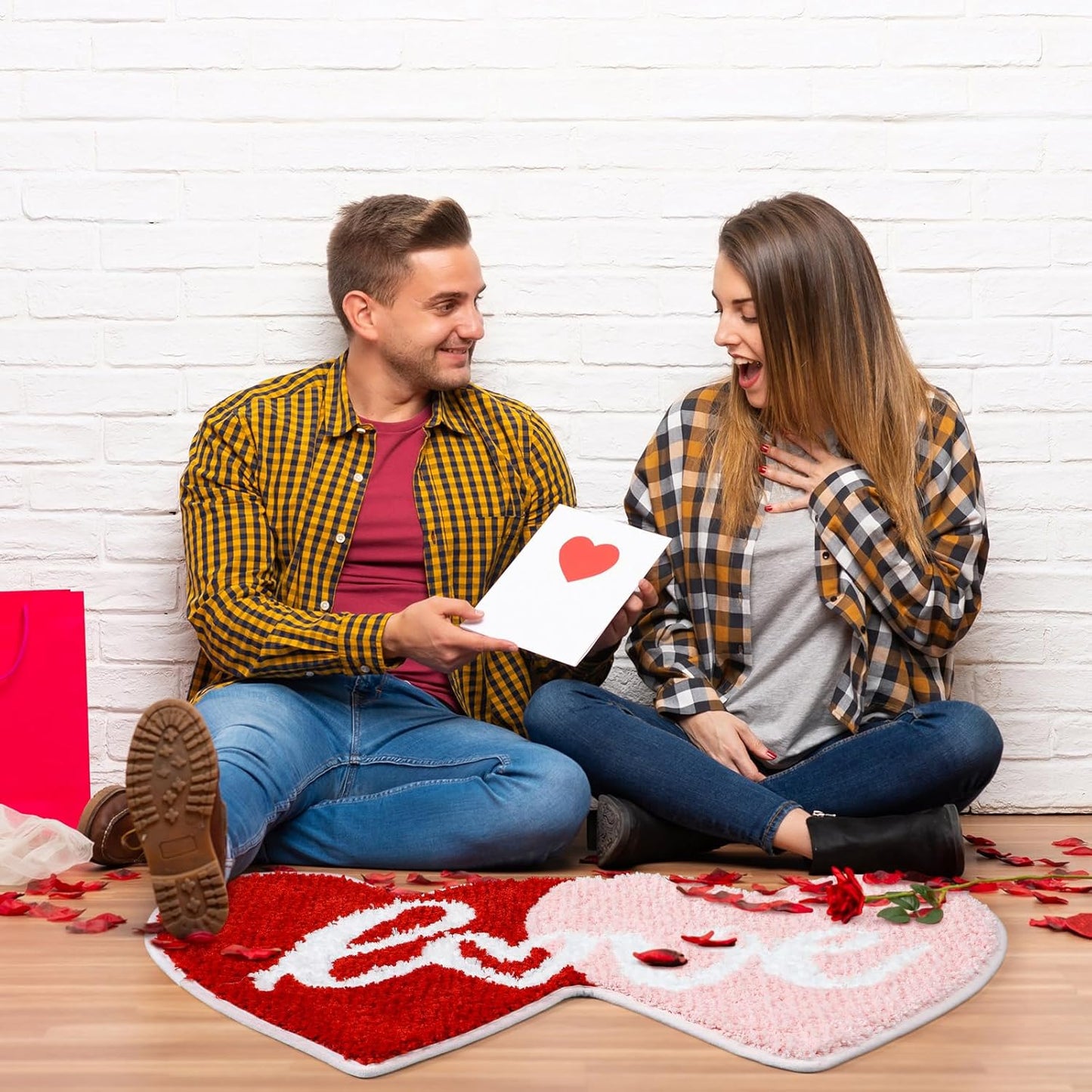 Hoolerry Valentine Heart Rug Double Heart Shaped Rug Decor Non Slip Bathroom Doormat Love Shag Shower Mat Bedroom Living Room Entrance Welcome Floor Decor 15.75 x 31.5 in(Red and Pink)