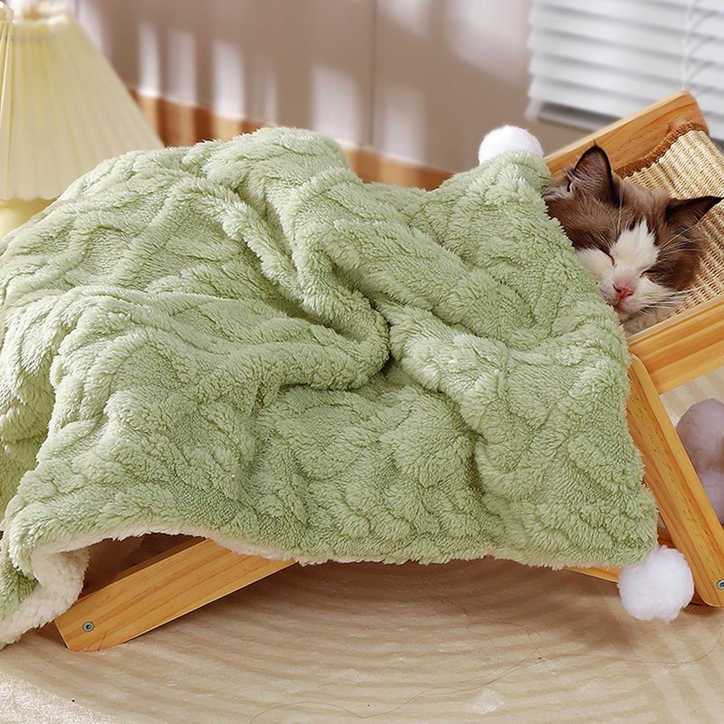Premium Soft Dog Blanket Washable Puppy Essentials Dog Product Cat Kitten Calming Blankets Throw for Medium Small Dogs Pet Dog Gifts-Pink-M