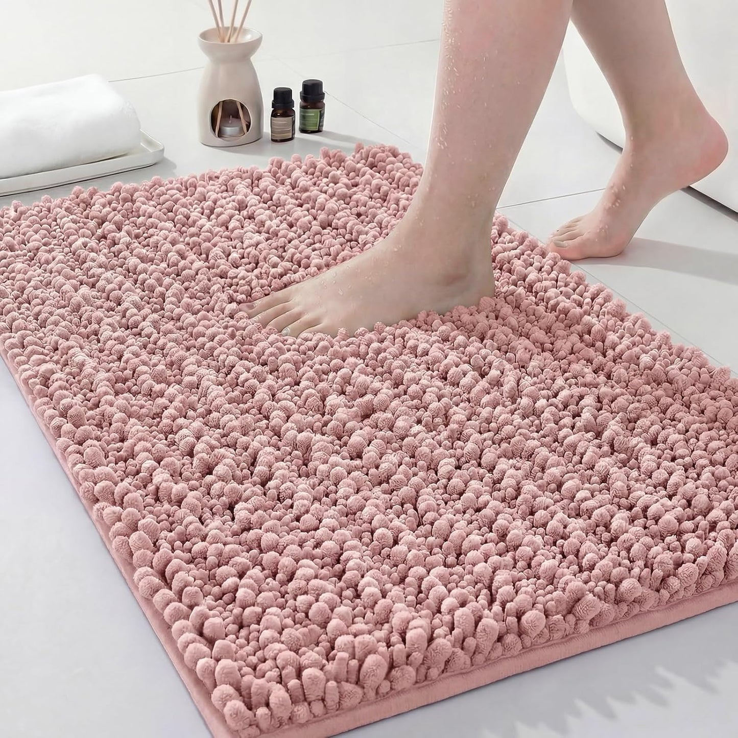 Disolla Small Bath Mat 17x24 Inch - Chenille Pink Bathroom Rug, Extra Soft Absorbent Plush Shaggy Bathmat, Non-Slip Machine Washable Floor Mat for Shower, Tub and Sink