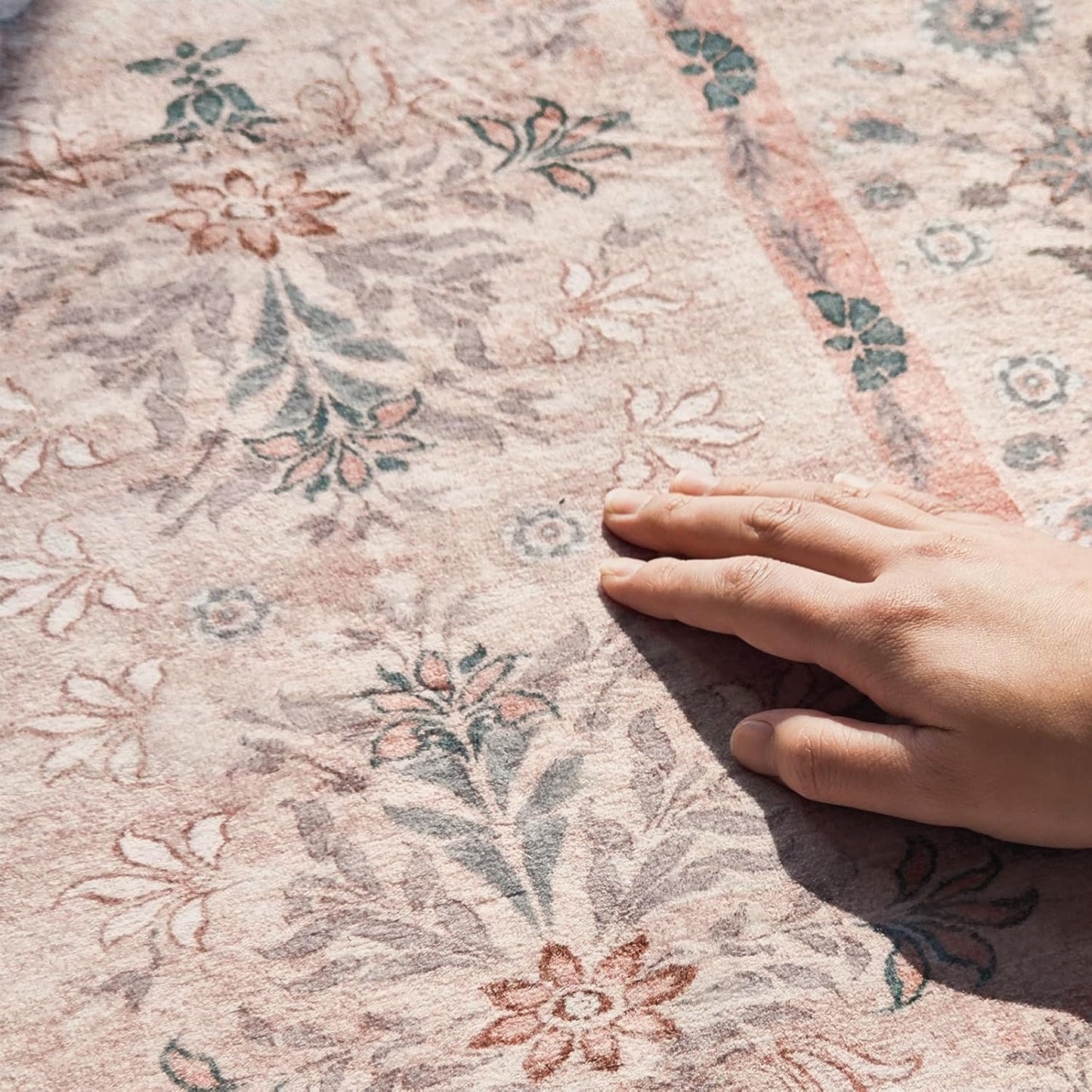 jinchan Runner Rug 2x5 Kitchen Washable Rug, Vintage Floral Carpet Hallway Mat with Non Slip, Runner Rugs Low-Pile Carpet for Bedroom Bathroom Laundry Room Living Room (Dusty Pink)