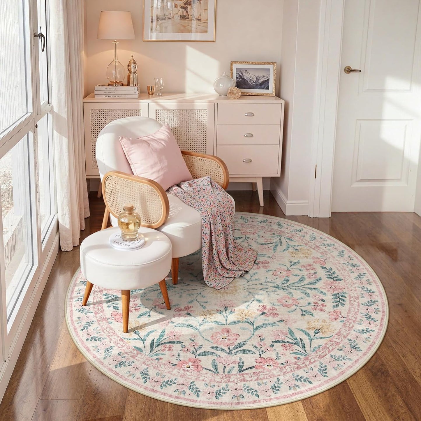 Wonnitar Pink Floral Round Rugs 5ft, Soft Circle Rug Non Slip Washable Round Carpet, Boho Non-Shedding Flower Distressed Circle Carpets for Bedroom Girls Room Nursery
