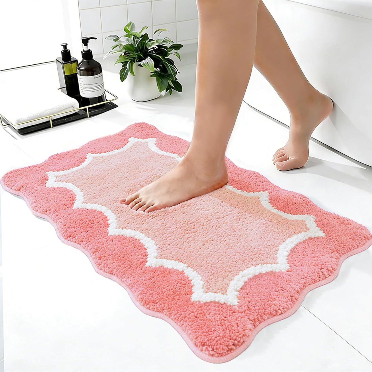 Scalloped Coral Pink Bathroom Rugs Mat,Non Slip Absorbent Quick Dry Bath Mats for Shower Room,Plush Microfiber Bath Rug for Bathroom Floor Washable Carpet for Shower Tub Sink Bedroom,16"x24"