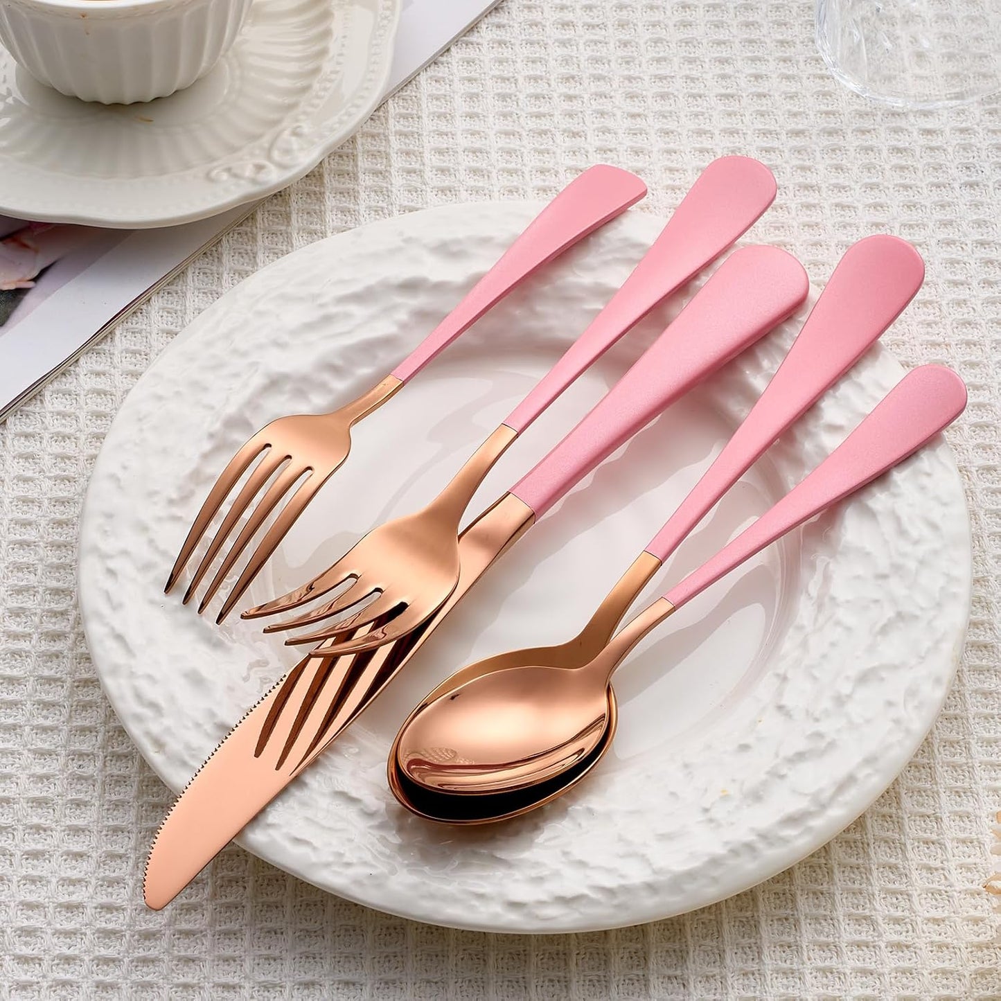 20 Piece Rose Gold Pink 18/0 Flatware Utensil Set for 4, Include Dinner Knife,Dinner Forks,Dinner Spoons,Salad Forks,Teaspoons,Silverware Set for 4, Dishwasher Safe