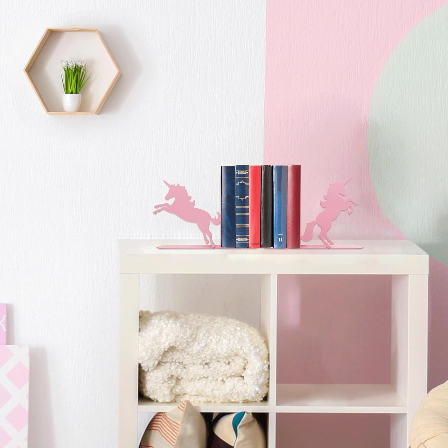 Unicorn Bookends for Kids - Pink Metal Bookshelf Decor, 8.27x1.18x5.98 Inch Children's Book Holders, Cute Unicorn Room Decor for Girls Bedrooms