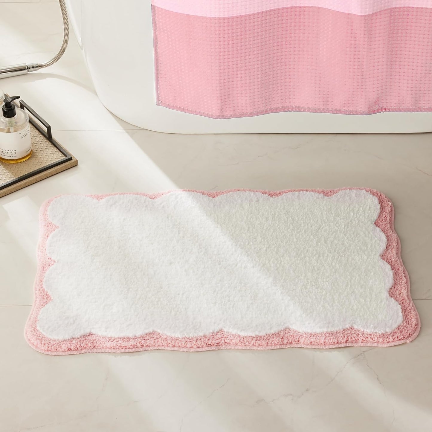 Luxury Microfiber Bathroom Rugs, White Bath Rug with Pink Scalloped Piping Cute Aesthetic Girly Bath Mat for Women's Bathroom, Tub, Floor Carpet, Sink, Shower, Anti Slip, Absorbent, 32x20