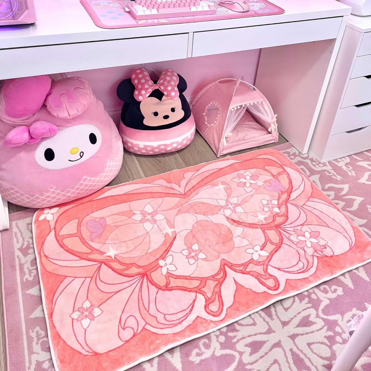 BelugaDesign Butterfly Rug | Cute Kawaii Flower Geometric Art Aesthetic Animal Pink Pastel Bedroom Bathroom Mat | Machine Washable Rectangle Area Carpet for Women (Peach, 47x28)