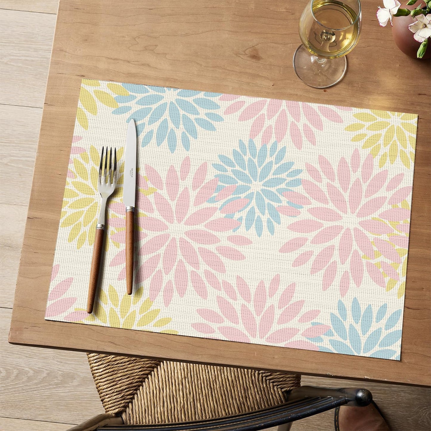 Artoid Mode Floral Vinyl Plastic Placemats Set of 4, 12x18 Inch Washable Non-Slip PVC Place Mats for Party Kitchen Dining Decor, Pink