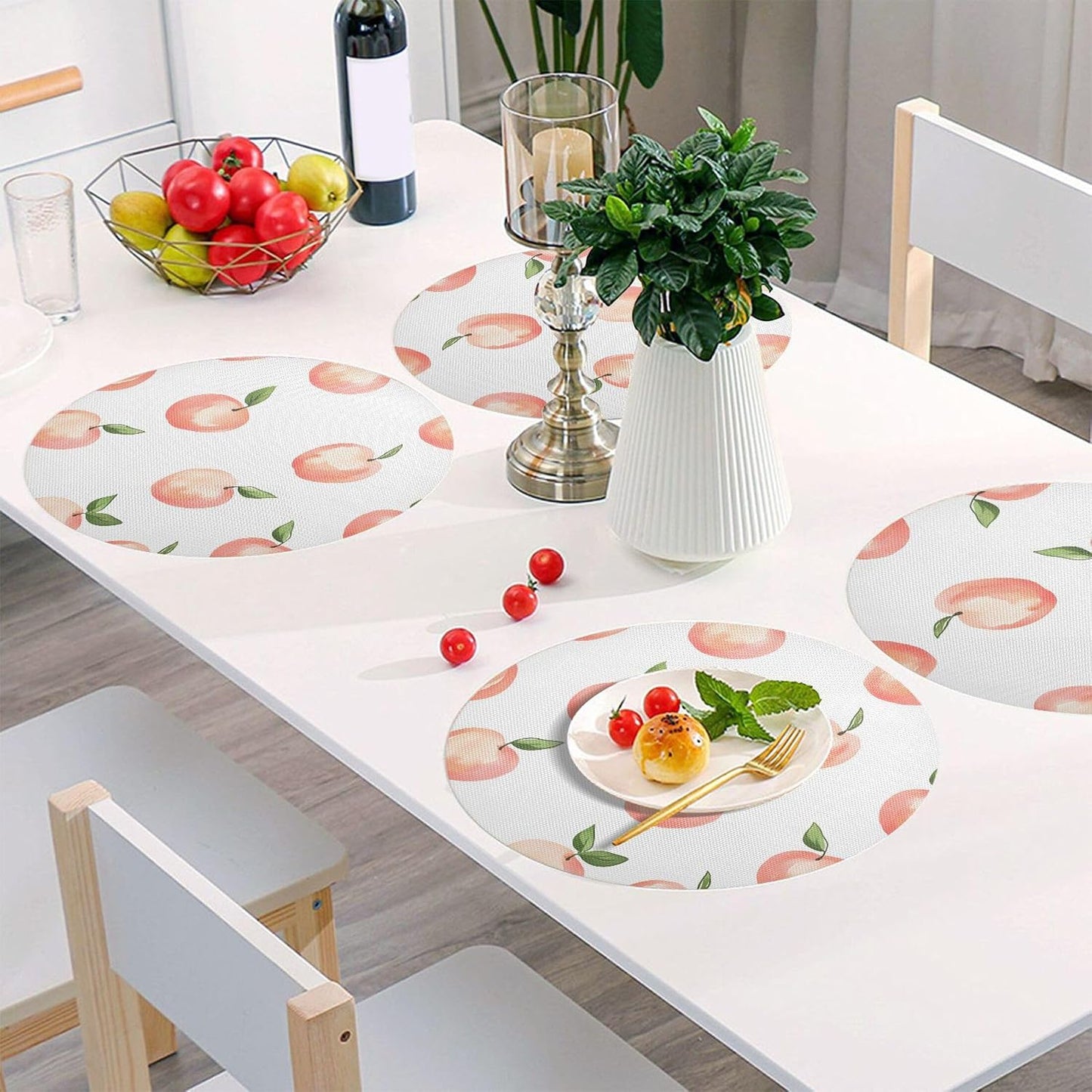 Peach Pattern Round Placemats Set of 4 for Dining Kitchen Party Decoration, Heat-Resistant Non-Slip Washable Place Mats for Coffee Bar Accessories