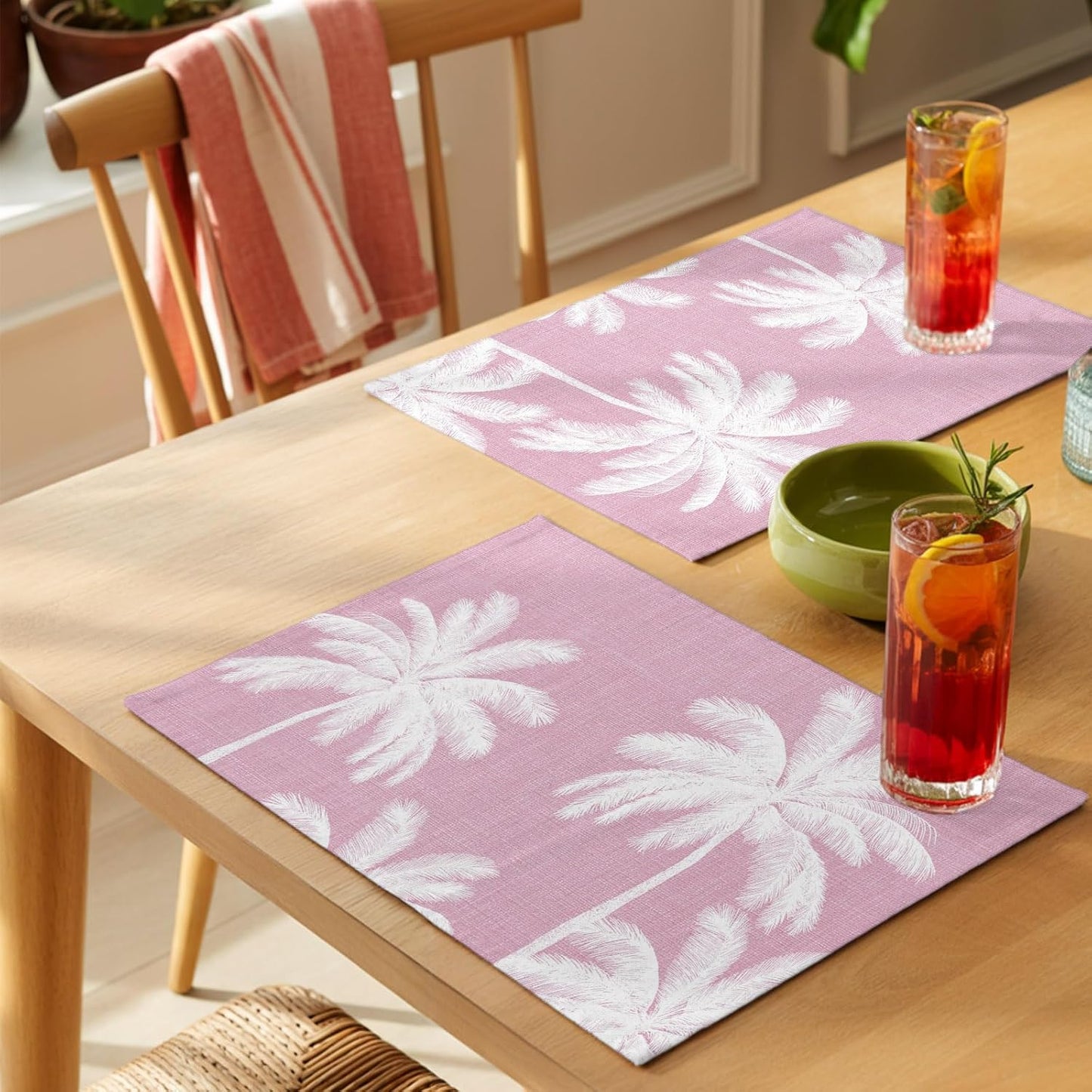 Peach Pink Palm Tree Placemats Set of 1 Summer Botancial Tropical Farmhouse Place Mats Indoor Wipeable Table Mats Washable Cloth Dining Table Placemats for Kitchen Holiday Party Home Decor 13x19 Inch