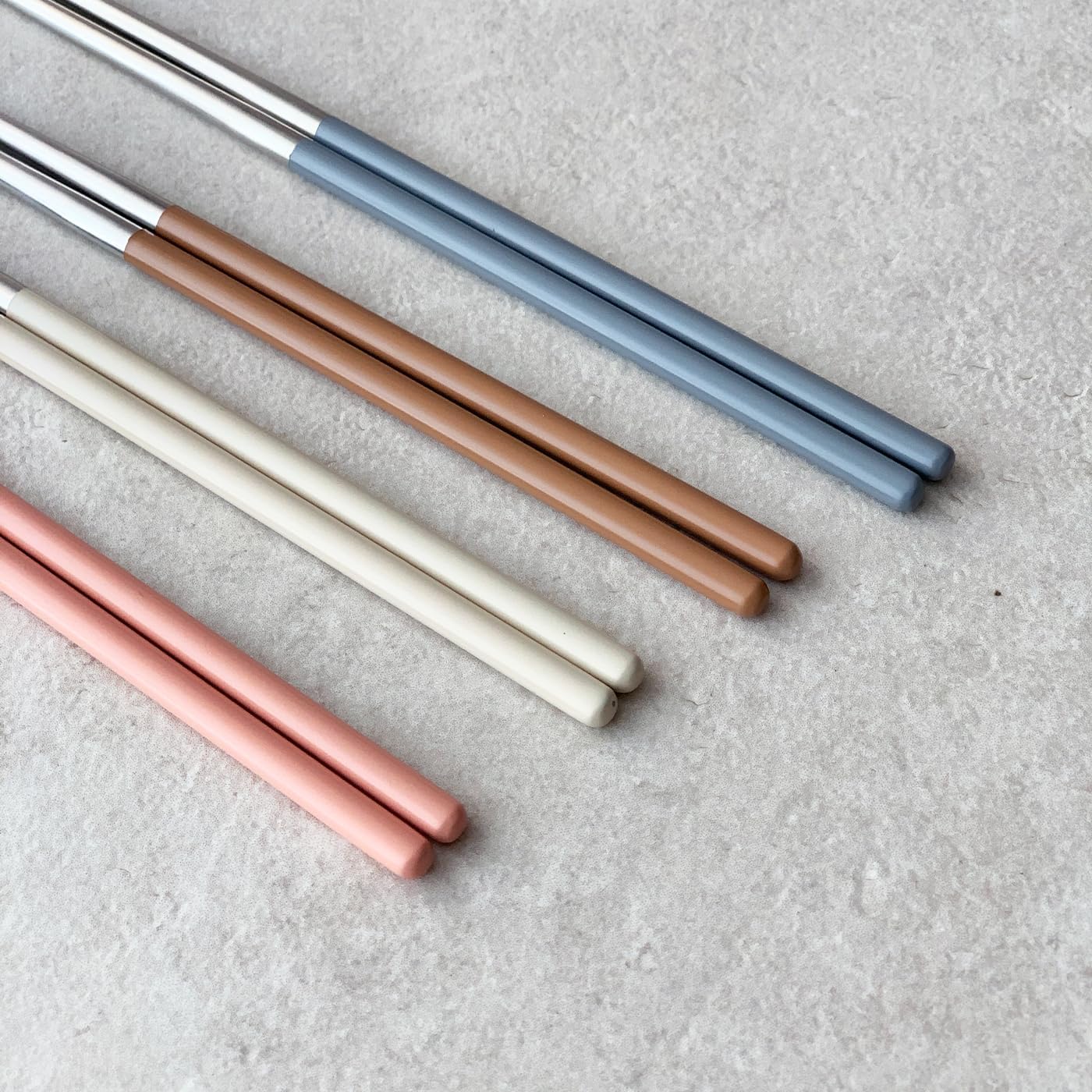 304 Stainless Steel durable Lightweight Korean-style Beautiful Cutlery Spoon and Chopsticks Set Scratch Resistant 2Pieces (Gray+Peach Pink)