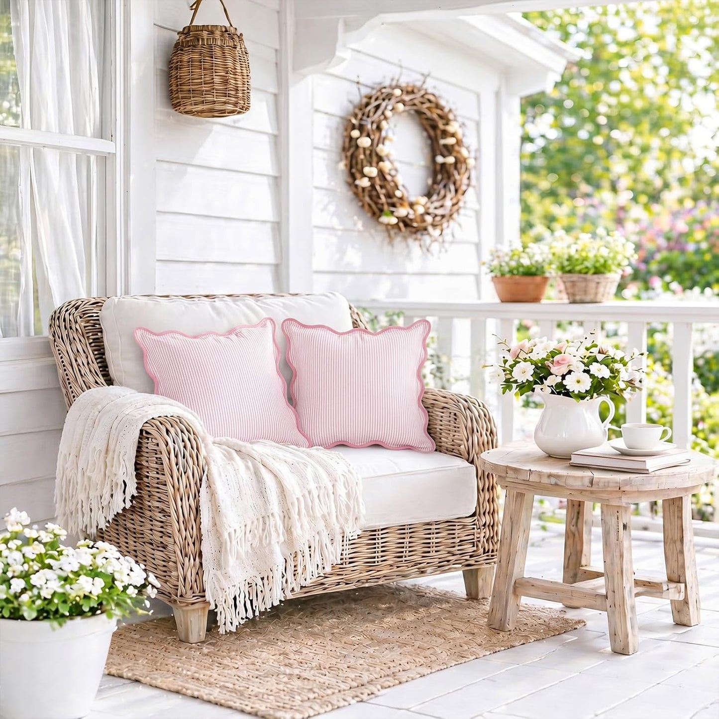 HunnmingRe 2 Pcs Scalloped Edge Striped Pillowcases Stripe Throw Pillow Cover Only Wear Resistant Pillow Shams for Couch Bed Sofa Bedroom Living Room Outdoor Party(Pink,18'' X 18'')