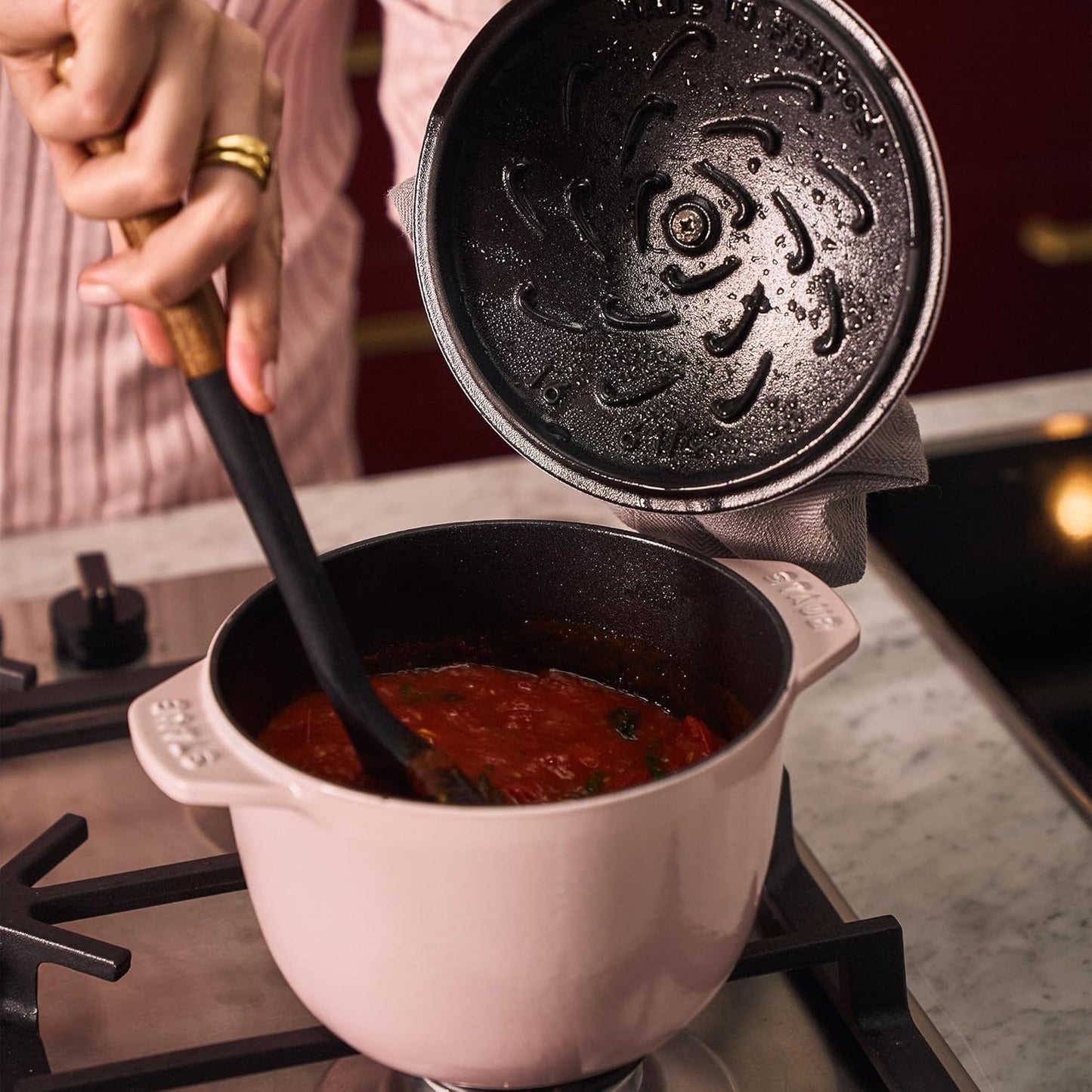 STAUB Cast Iron 1.5-qt Petite French Oven - Peony Pink