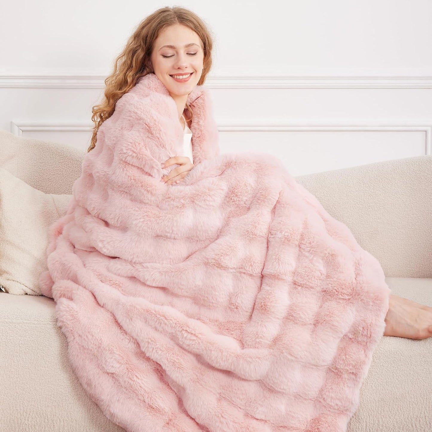 Comelady Soft Fluffy Faux Fur Throw Blanket 50"x60", Plush Thick Bubble Textured Blanket for Couch Bed, Cozy Fuzzy Luxury Room Decor & Warm Gifts for Women Girls, Light Pink