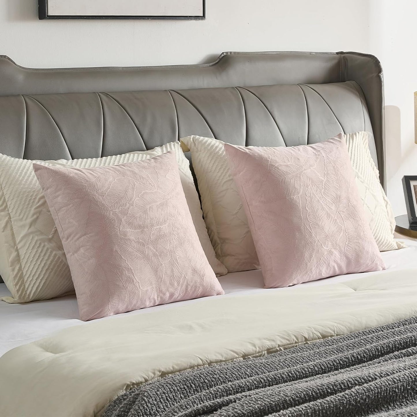 FUTEI Pack of 2 Velvet Throw Pillow Covers 18x18 Inch Soft Embossed Leaf-Relief Textured Decorative Cushion Cases Modern Natural Farmhouse Accent for Couch Bed Living Room, Pink