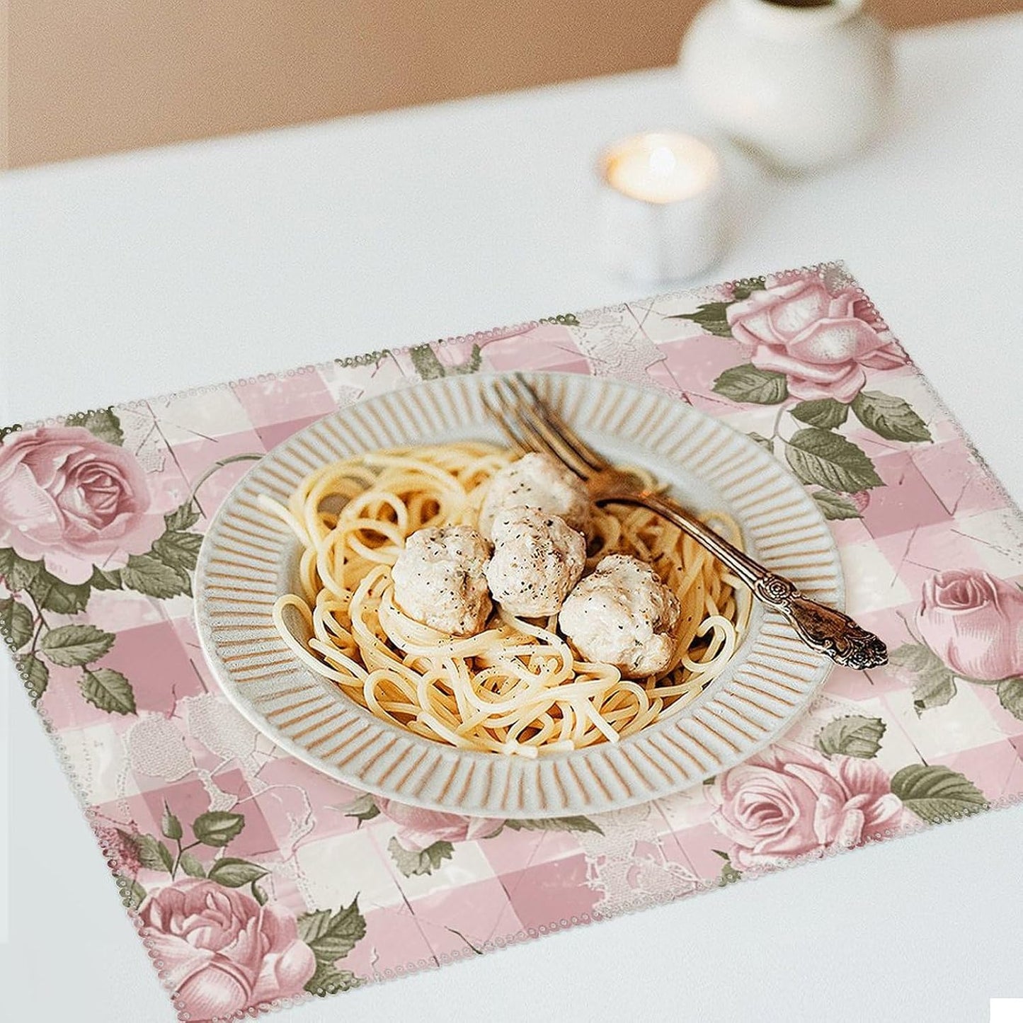 Placemats Set of 4 Heat Resistant Table Placemats Set Washable Easy Clean Placemat Durable Non-Slip Dining Table Mats Set Peach Retro Pattern Kitchen Place Mats for Dining Indoor Outdoor