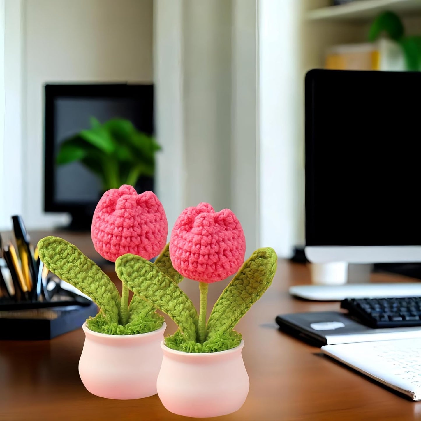 Crochet Tulip Flowers, 2pcs Small Potted Flower Tulip Artificial Flowers Handmade Knitted Tulips Potted Plants for Home Office Desk Decorations Gift (Pink)