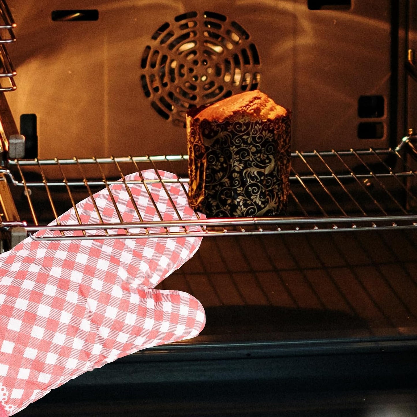 Heat Resistant Oven Mitts and Potholders Set Quilted Cotton Gloves with Lace Edge Non-Slip Cooking Gloves for Baking and Microwave Use 4pcs Pink