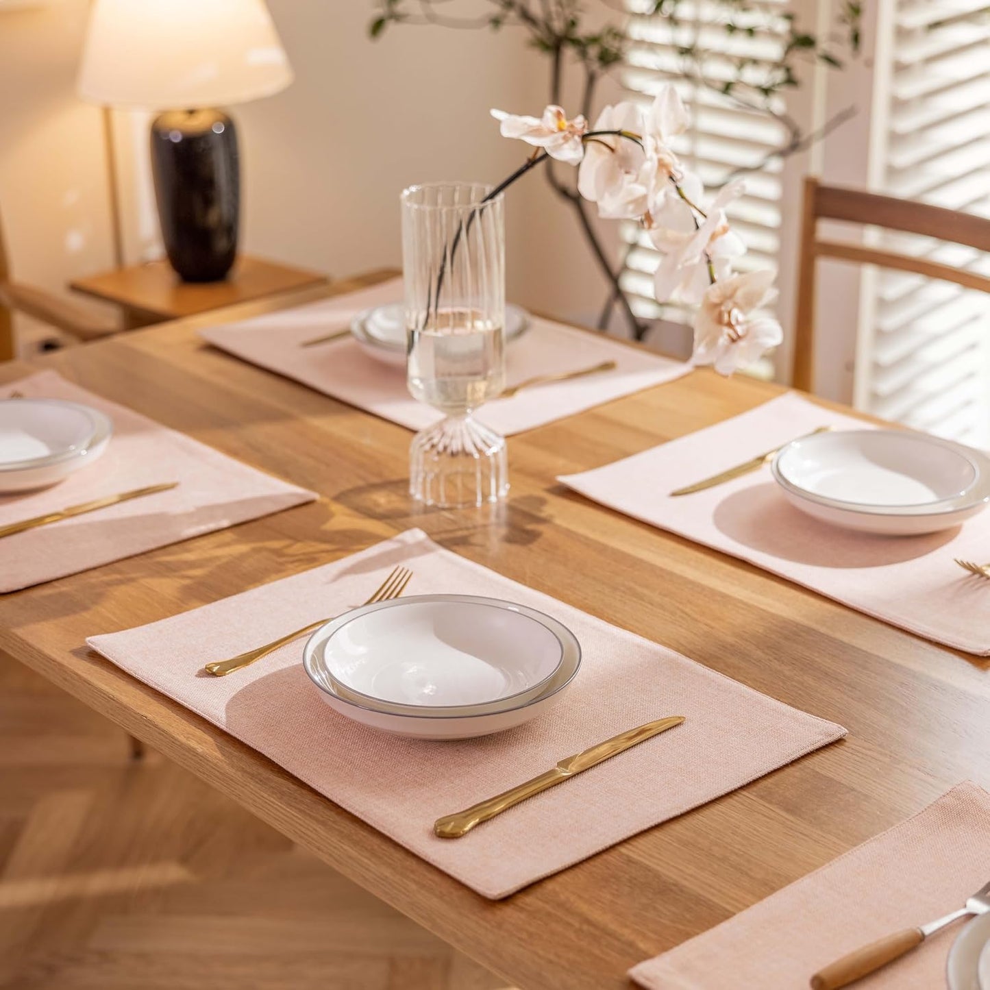 Demetex Pink Placemats Set of 4 Heat Resistant Linen Plate Mats Washable Cloth Place Mats for Dining Tables Restaurants, 13 x 19 inches, Pink