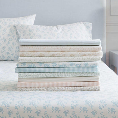 Martha Stewart - Queen Size Sheets Set, Crisp & Tailored Cooling Sheets w/a Naturally Smooth Cotton Percale Lightweight Feel - Bed Sheets with Matching Pillowcases & Fitted Sheet (Ditsy Vine Pink)
